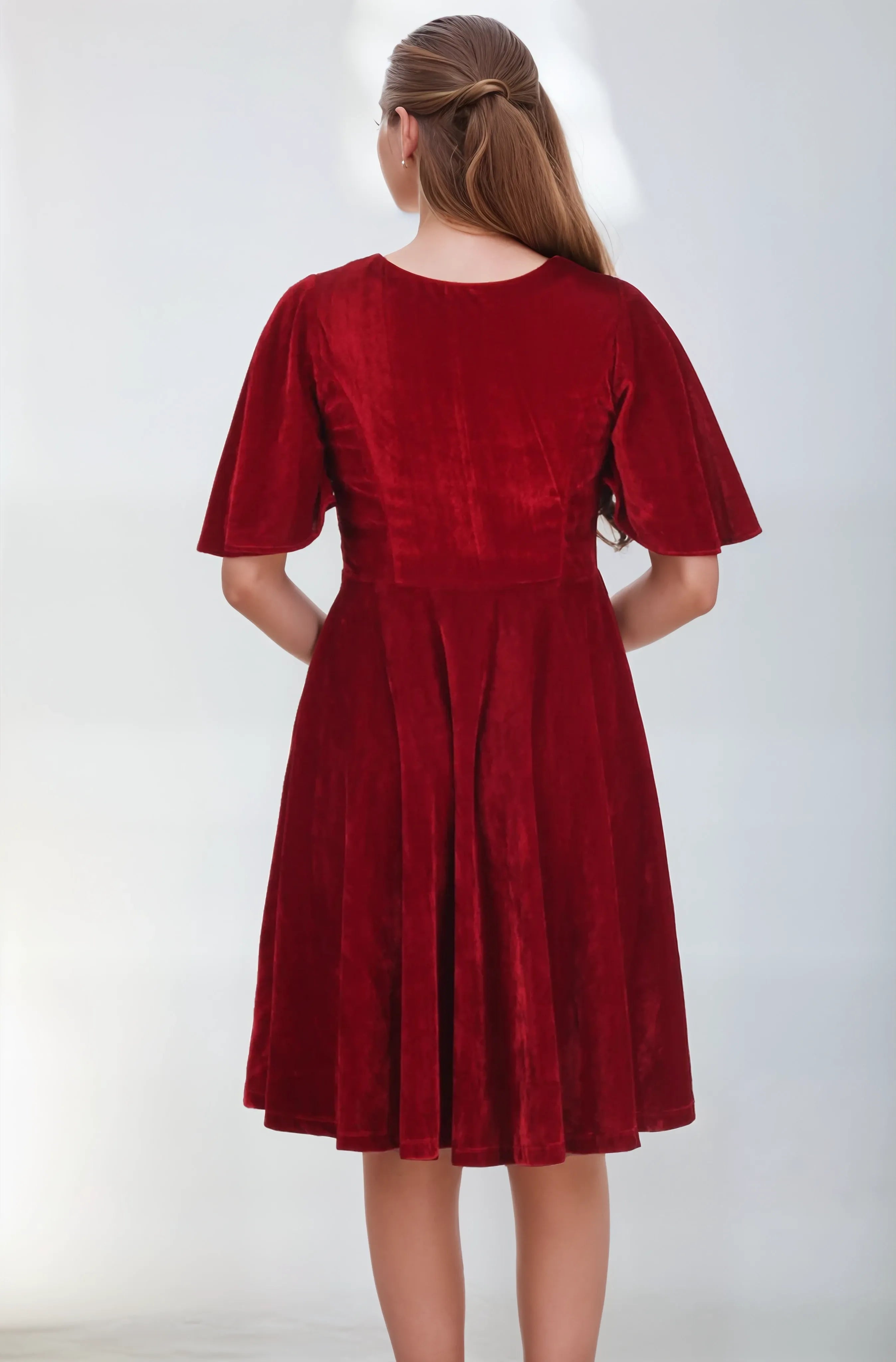 Perlenbesetztes Midikleid in A-Linie