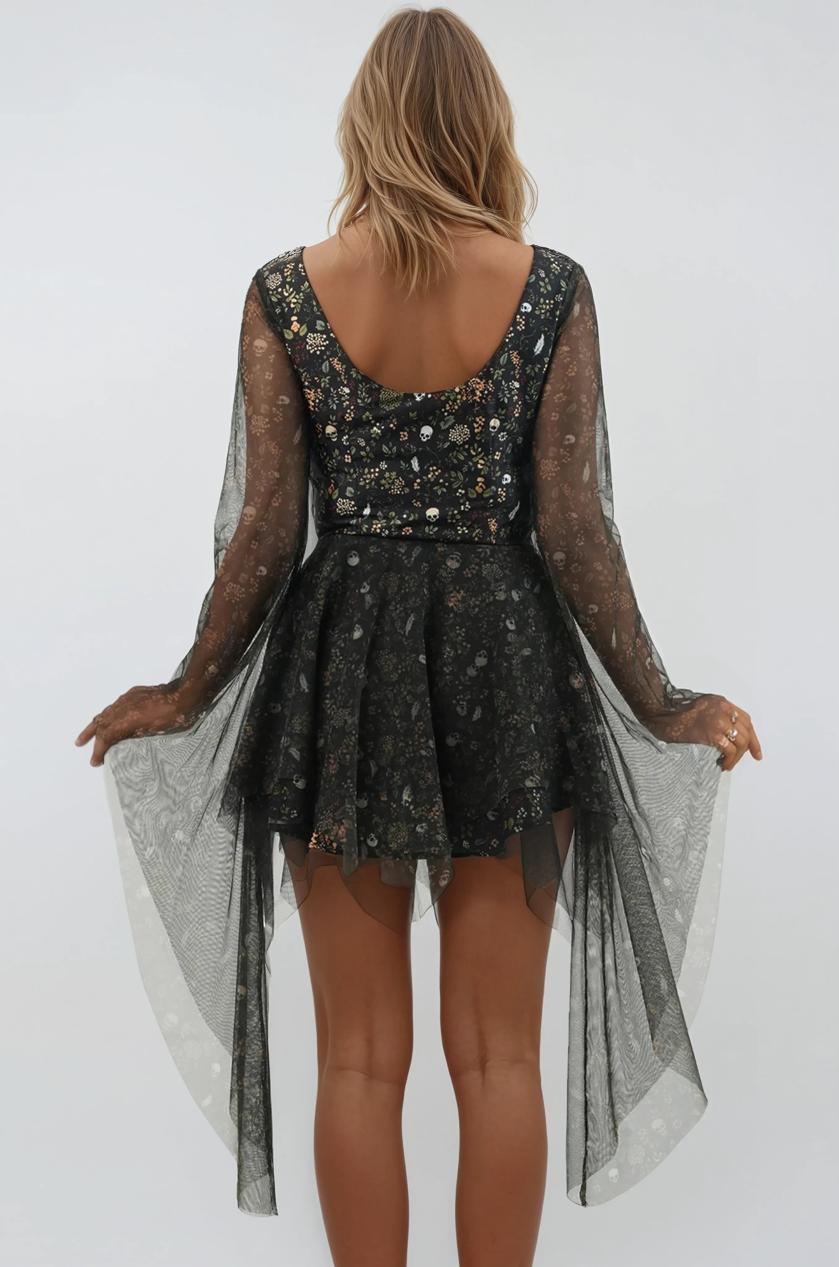 Isel Totenkopf-Feder- und Blumenkleid